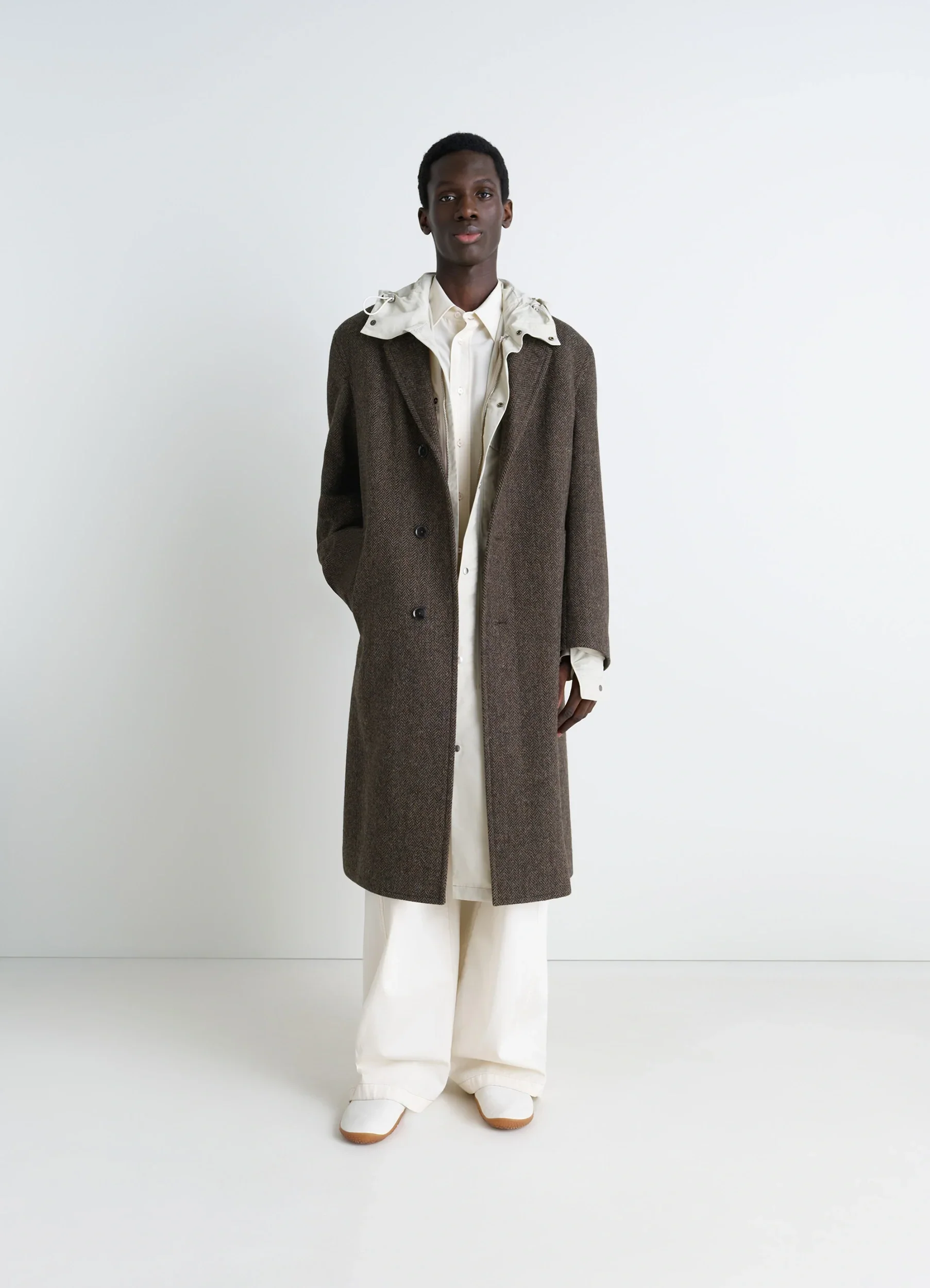 CHESTERFIELD COAT IN TWEED