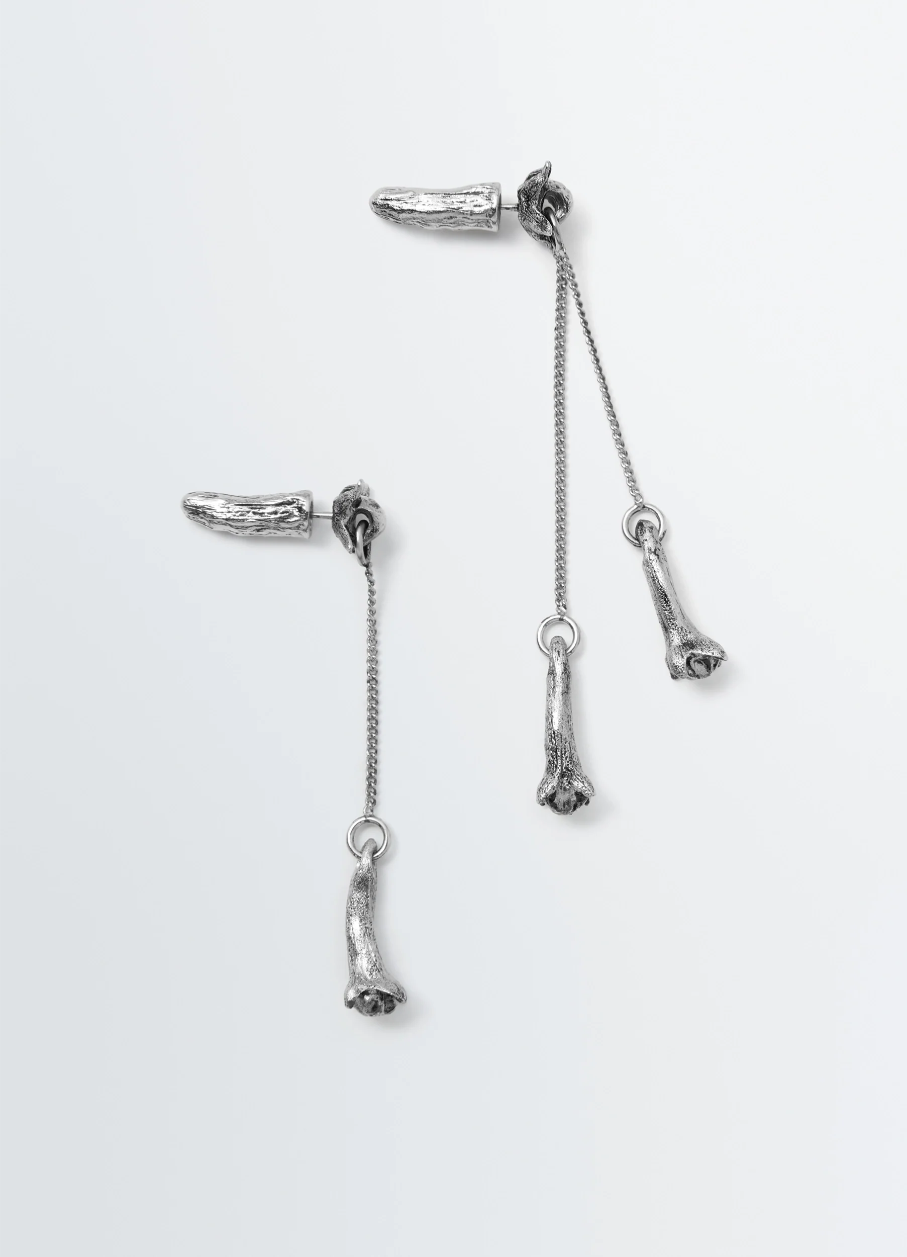 CLOVE PENDANT EARRINGS