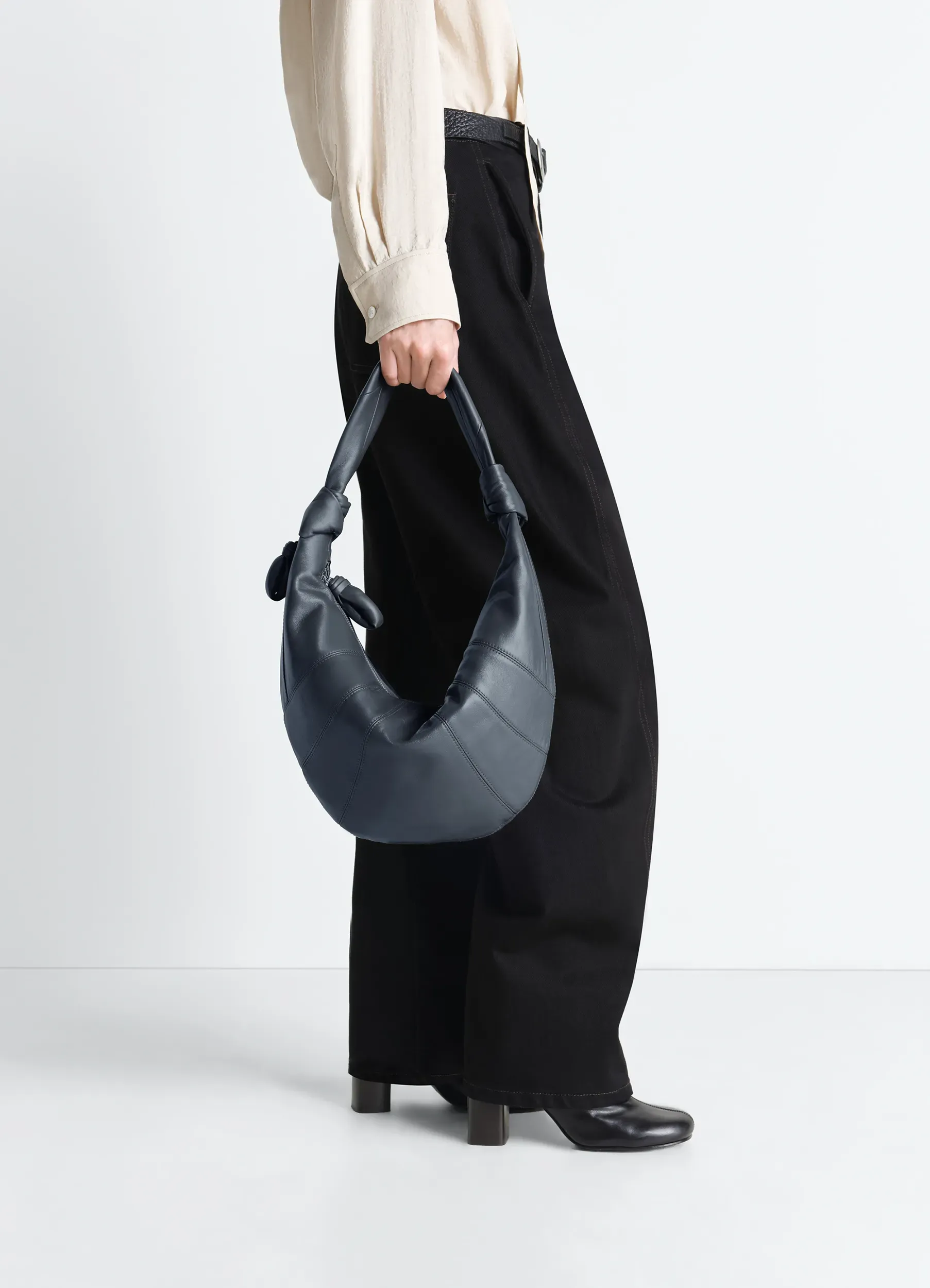 FORTUNE CROISSANT BAG IN LEATHER - Image 3