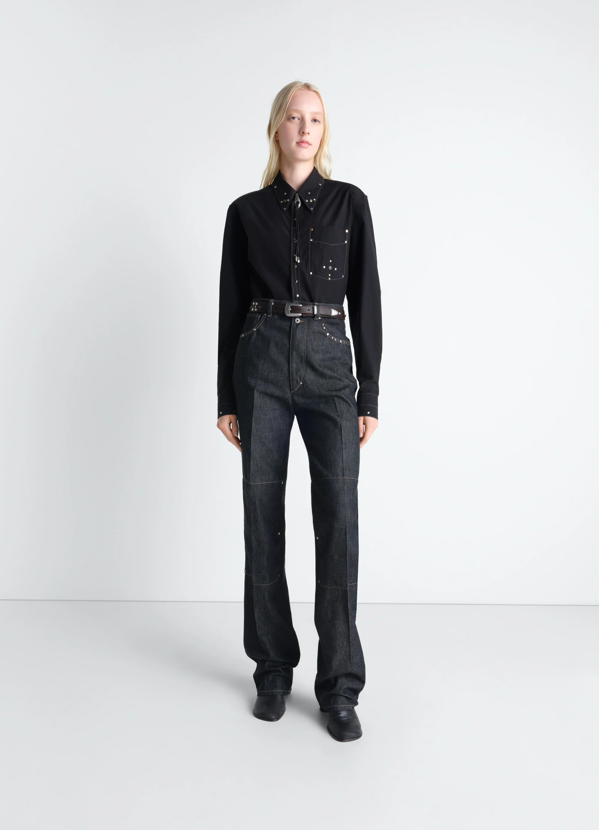 HIGH WAISTED STRAIGHT PANTS WITH STUDS IN DENIM