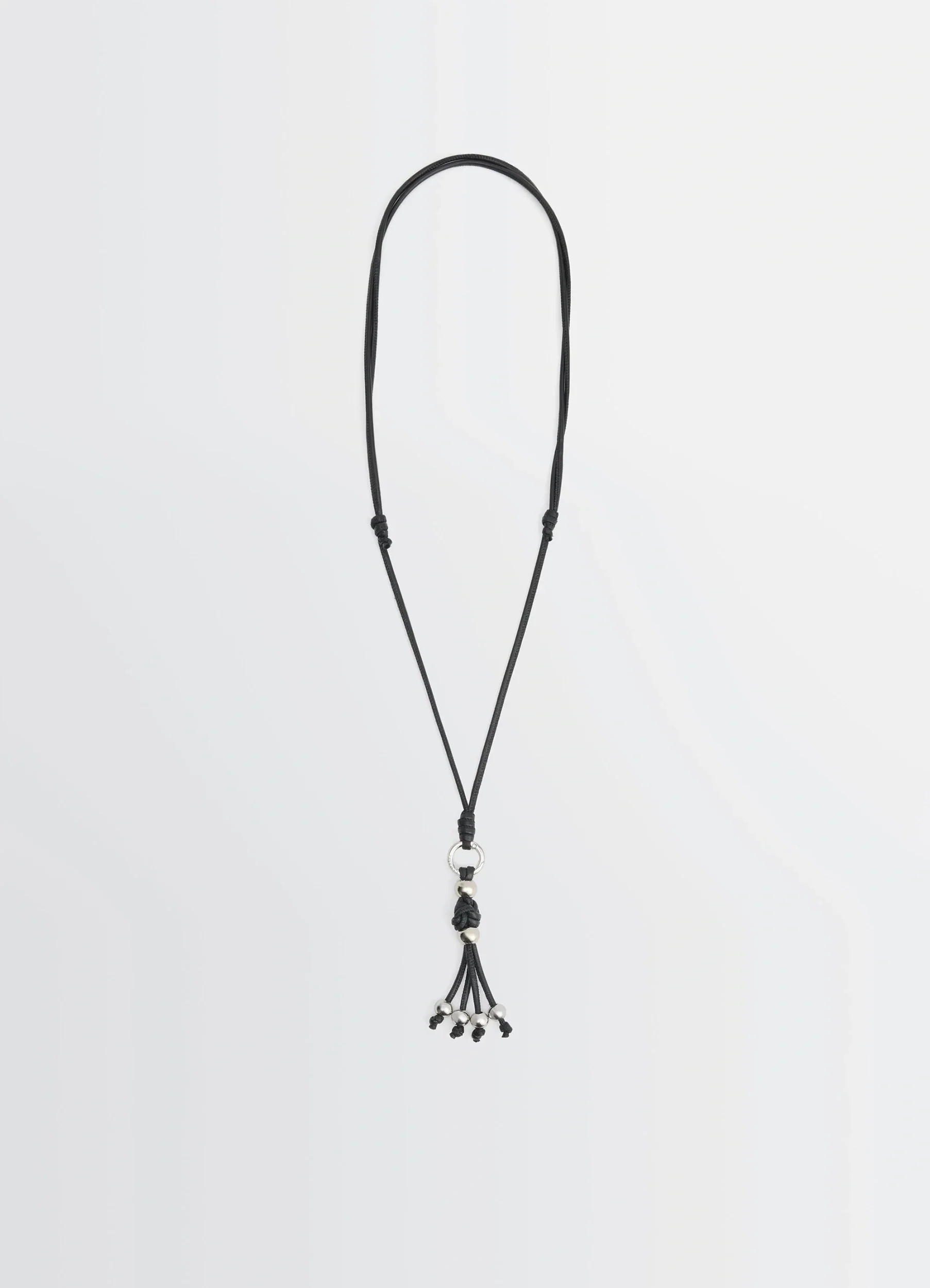 INFINITE LOVE KNOT BADGE HOLDER IN LEATHER
