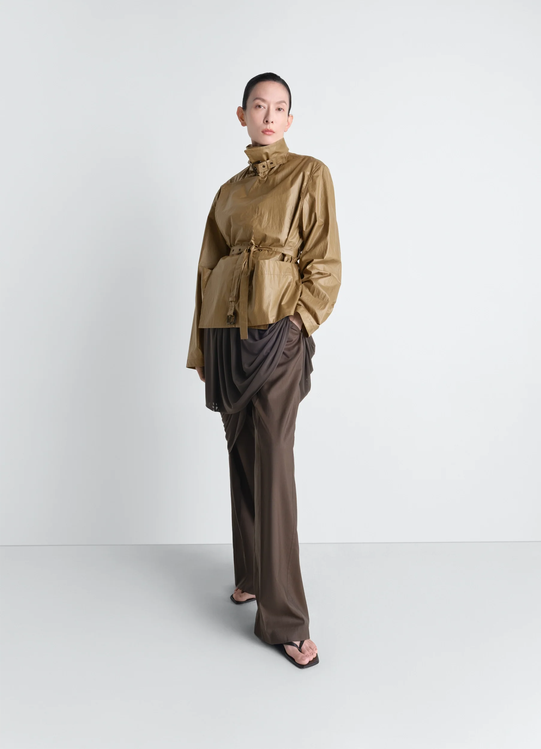 LIGHT WRAP JACKET IN LIGHT COATED COTTON