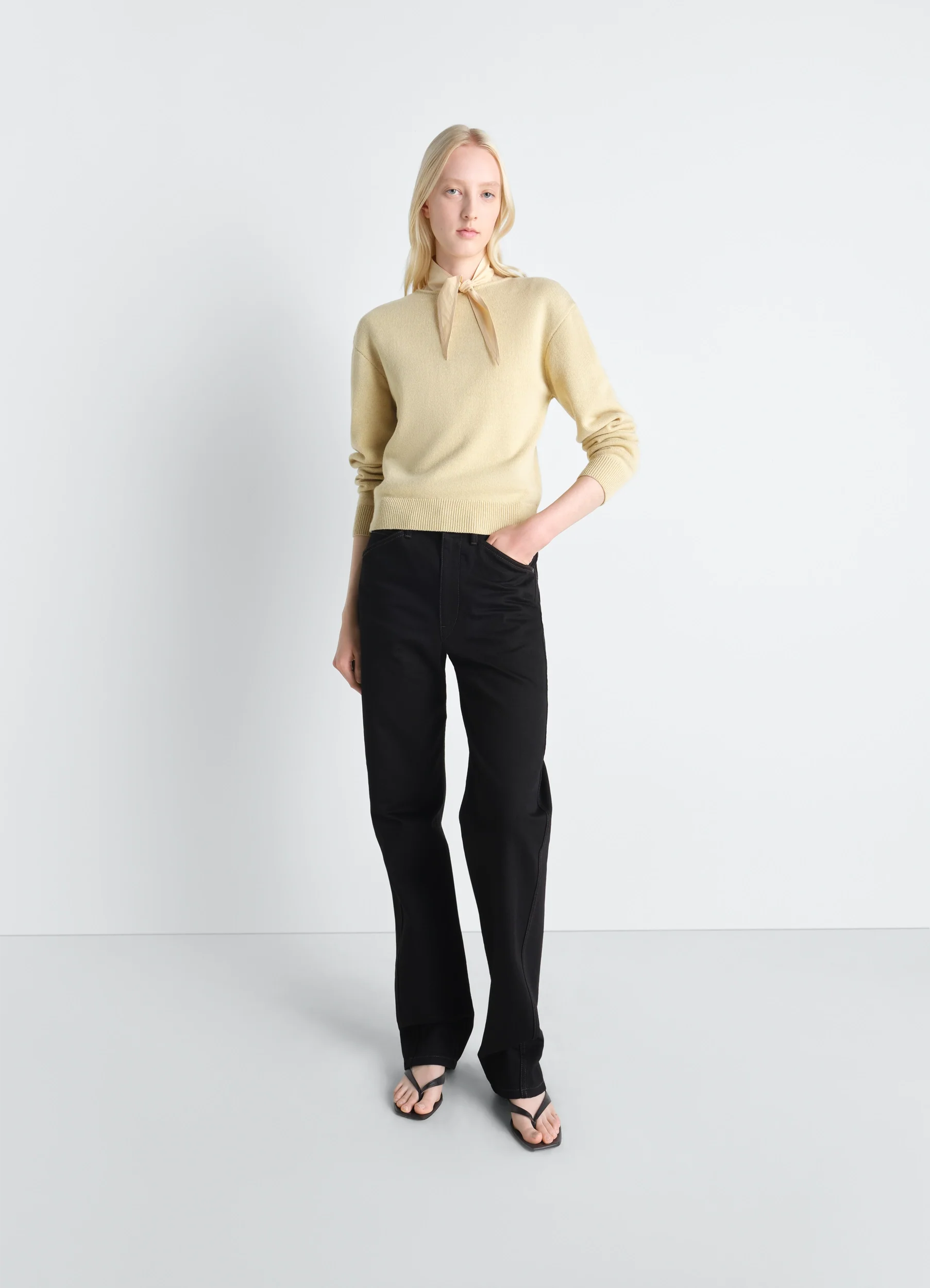 REVERSIBLE BUTTONED SWEATER IN CASHMERE WOOL - Image 2